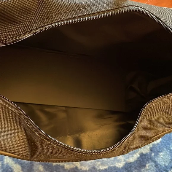 American Tourister cross body black canvas bag NEW 15 length 10 inch height - Picture 4 of 6